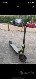 Monopatinno ninebot g30