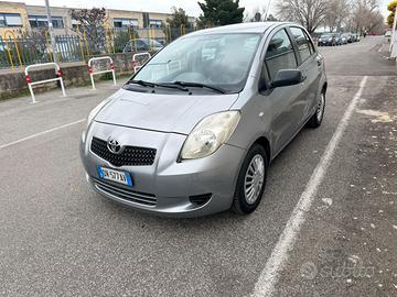 Toyota Yaris 1.3 benzina