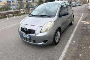 Toyota Yaris 1.3 benzina