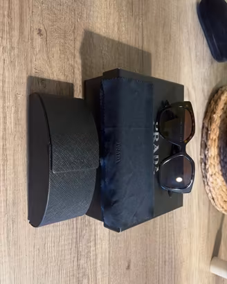 Occhiali da sole prada