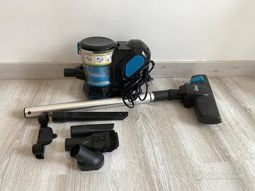 Scopa elettrica con appendici per varie superfici