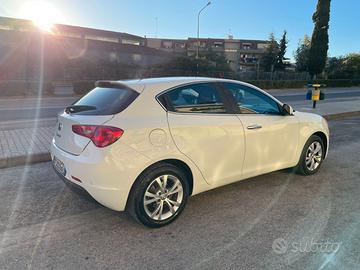 ALFA ROMEO Giulietta 1.6 JTDm-2 105 CV