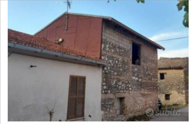 Fabbricato da ristrutturare