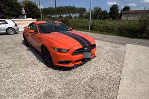 Ford Mustang (no superbollo)