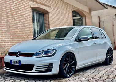 VOLKSVAGEN GOLF 7 1.6 110 CV ANNO 2015 