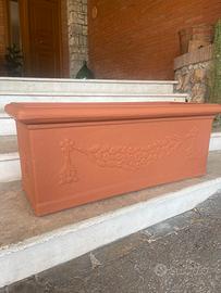 Vaso festonato in resina  color terracotta 100x40