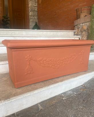 Vaso festonato in resina  color terracotta 100x40