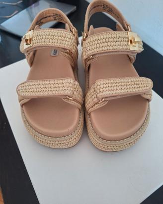 Sandali