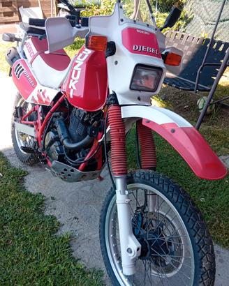 Suzuki Djebel