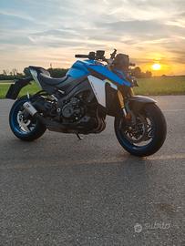 Suzuki gsx s 1000