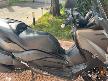 Yamaha XMAX 400