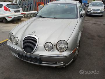 Jaguar S-Type 3000 V6