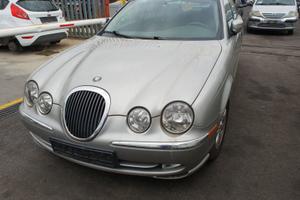 Jaguar S-Type 3000 V6