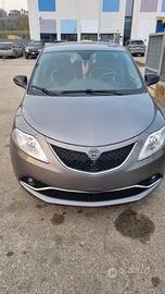Lancia ypslon