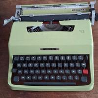Macchina da scrivere Olivetti Lettera 32.