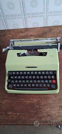Macchina da scrivere Olivetti Lettera 32.