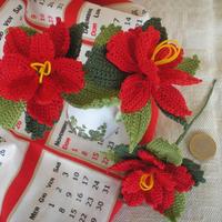 Vari oggettini natalizi ad uncinetto in cotone