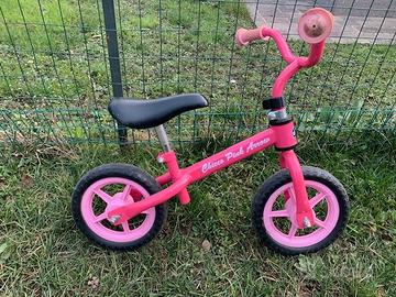 La prima bicicletta Chicco Pink Arrow