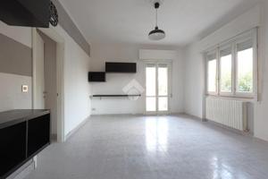 3 LOCALI A LONATO DEL GARDA