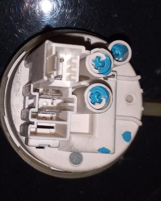 PRESSOSTATO PER LAVATRICE WHIRLPOOL DLC 6010 USATO