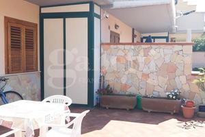 Villetta a schiera in residence vicino al mareVC27