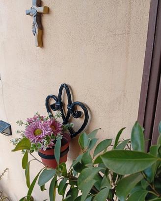 Porta piante in ferro battuto