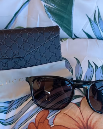 Occhiali Gucci verde scuro unisex