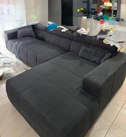 Divano ( come nuovo )