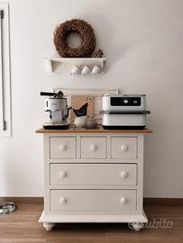 Cassettone country chic vintage in pino
