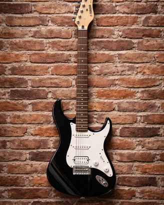Chitarra elettrica Yamaha EG112C