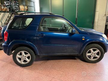 Toyota RAV 4 RAV4 2.0 Tdi D-4D cat 3 porte Sol