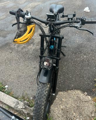 Bicicletta elettrica 2 motori come nuova