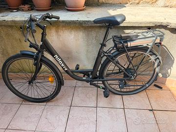 E-bike City Bike Nilox J5 26 pollici bicielettrica