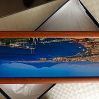 Quadro con cornice in legno