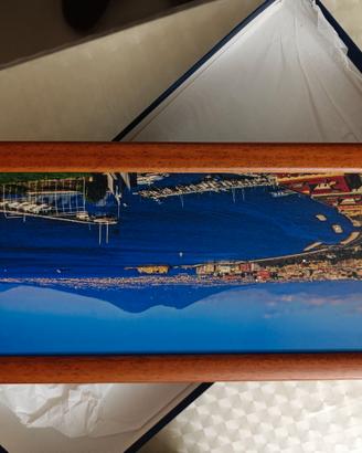 Quadro con cornice in legno