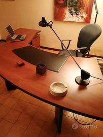 Scrivania direzionale in ciliegio