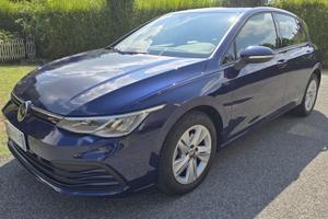 Volkswagen Golf 8 1.0 eTsi 110cv Dsg Life