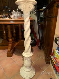 Colonna decorativa stile classico in resina