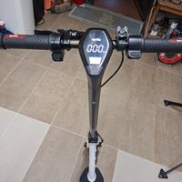 Monopattino Aprilia esr2 