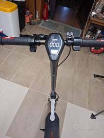 Monopattino Aprilia esr2 