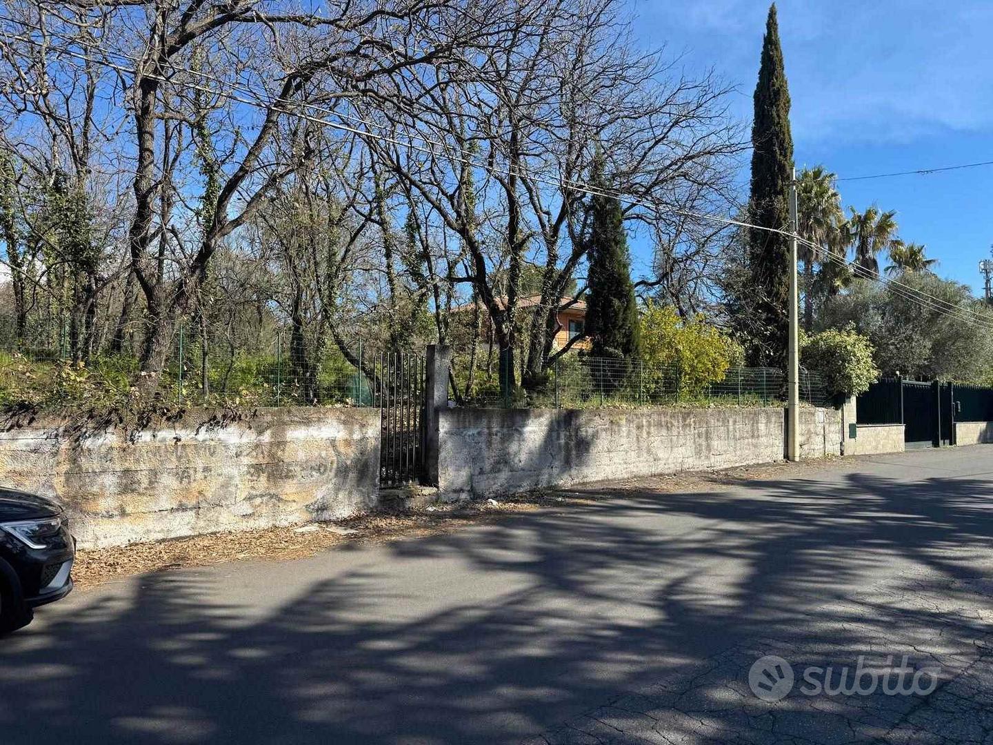 Rif.GP157| area edificabile pedara - Vista 3
