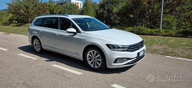 Volkswagen Passat Variant 2.0 TDI SCR EVO DSG Busi