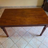 Tavolo da cucina in legno allungabile