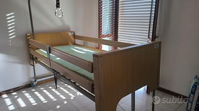 Letto ospedaliero elettrico