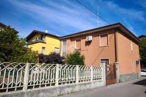 PORZIONE DI BIFAMILIARE A CORMANO