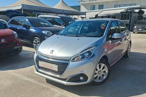 Peugeot 208 PureTech 5 porte BENZINA