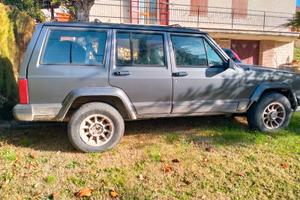 jeep Cherokee 