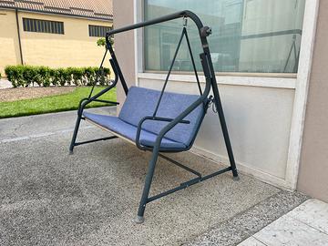 Dondolo L  190 P 117 H 155 con cuscini nuovi