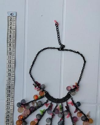 collana in metallo e resina pezzo unico