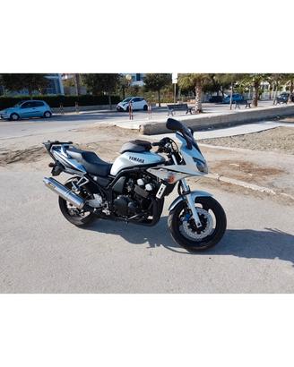 Yamaha fzs 600 fazer